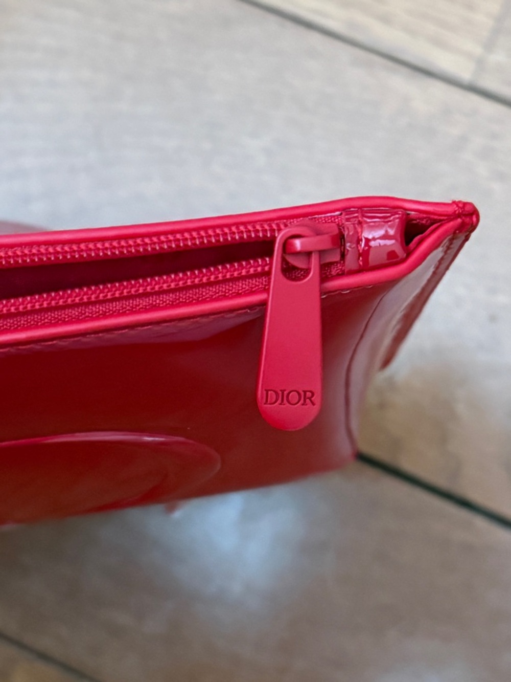 Christian Dior Red Patent Makeup Pouch with Embossed CD Logo - Picture 3 of 4